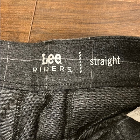 Women’s Riders by Lee Gray Plaid Pants - Picture 2 of 7